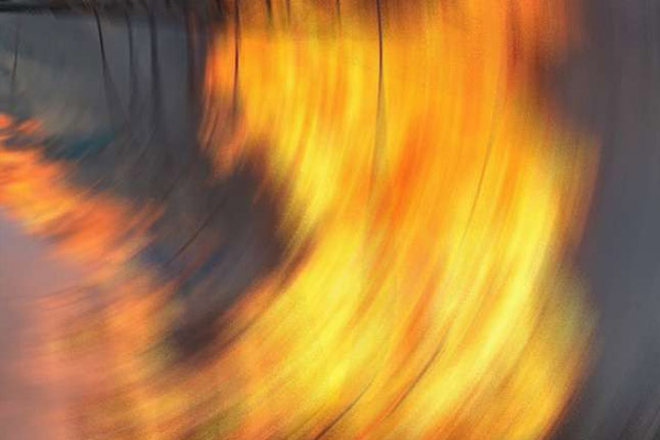 Diyarbakır'da PTT binasına bombalı saldırı