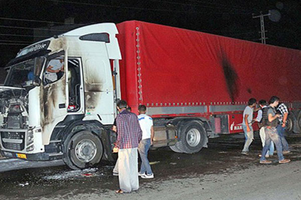 İran plakalı TIR’a saldırı