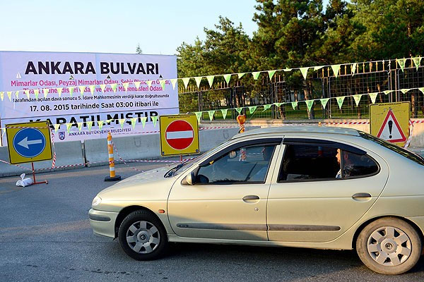 Ankara Bulvarı trafiğe kapatıldı