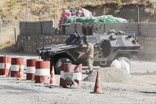 Muradiye jandarma karakoluna saldırı