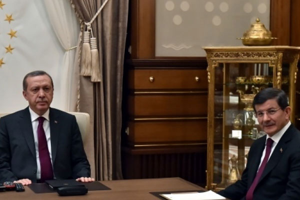 Davutoğlu görevi iade edecek