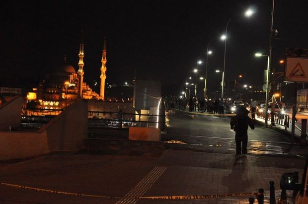 Galata Köprüsü'nde bomba paniği