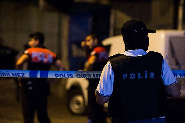 İstanbul'da polise ateş açıldı
