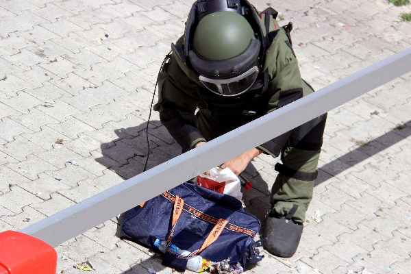 Askerlik şubesi önünde bomba alarmı