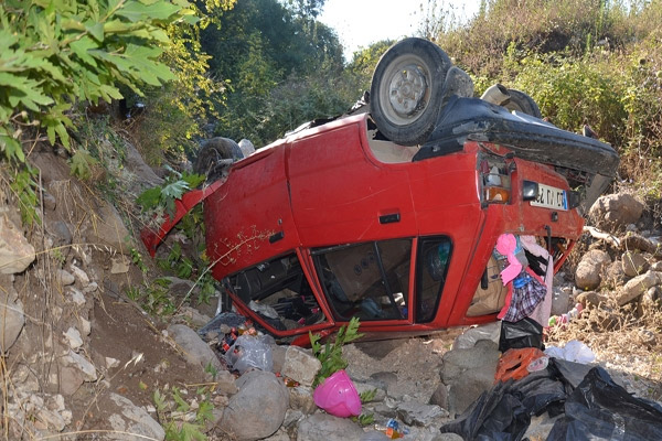 35 metre düşen araçtan sağ çıktı