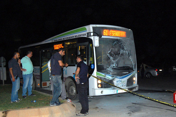 Şanlıurfa'da belediye otobüsüne molotoflu saldırı