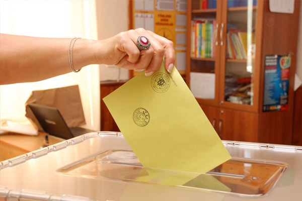 YSK seçim takvimini partilere sundu