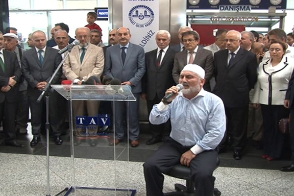 Hacı adaylarını Müezzinoğlu uğurladı