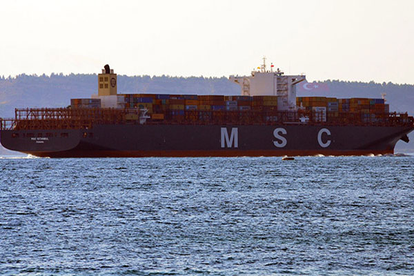 Çanakkale Boğazı'nda dev gemi