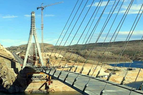 Güneydoğu'nun Boğaz Köprüsü'den 100 bin araç geçti