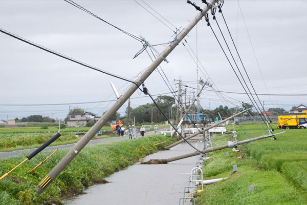 Japonya'yı tayfun vurdu: 26 yaralı