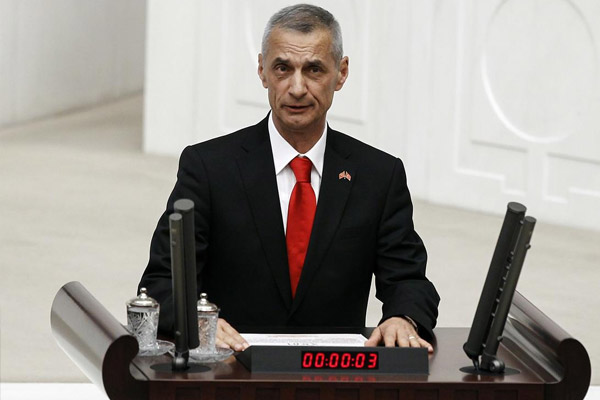 Engin Alan'dan Türkeş'e ağır eleştiri