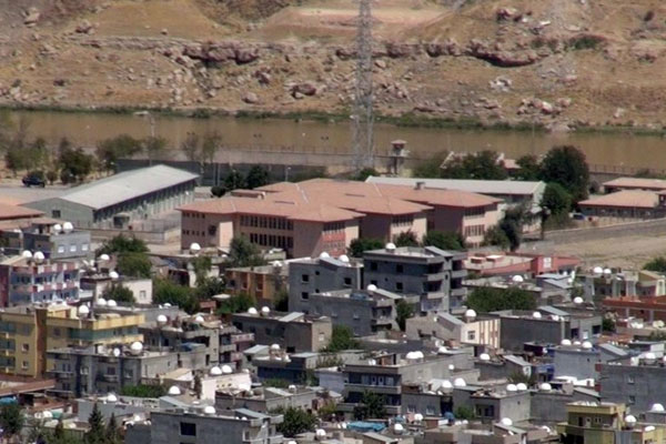Cizre'de çatışma: 1 çocuk öldü