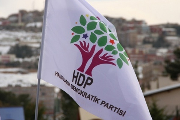 HDP’den Hande Fırat’a: Bizi yayına bağlayın...