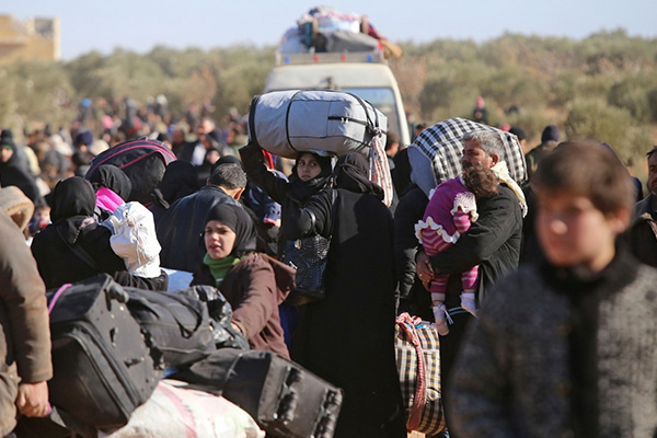 Halep'te katliam:Kadın ve çocuklar diri diri yakıldı, erkekler kurşuna dizildi