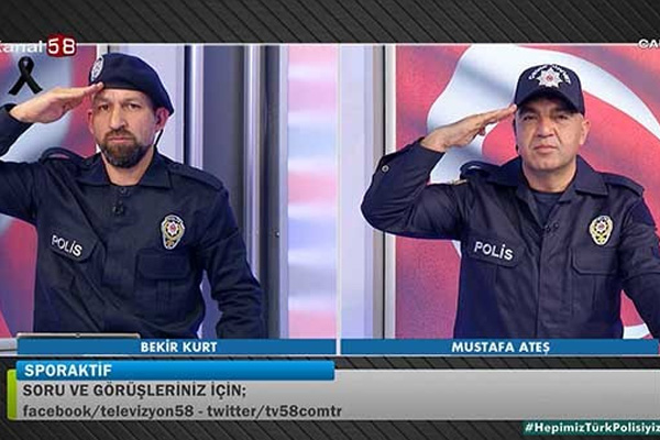 Canlı yayına polis üniformasıyla çıktılar