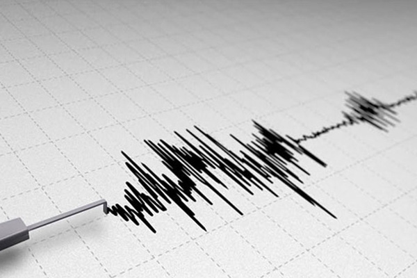 Van'da 6 saatte 7 deprem