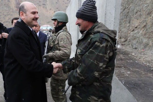 Bakan Süleyman Soylu Yüksekova'da