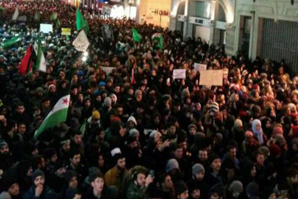 İstanbul ve Ankara'da Halep protestosu