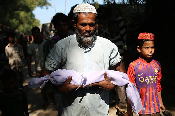 Myanmar ordusu bin 500 binayı yaktı