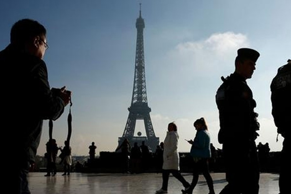 Fransa'da OHAL 5. kez uzatıldı