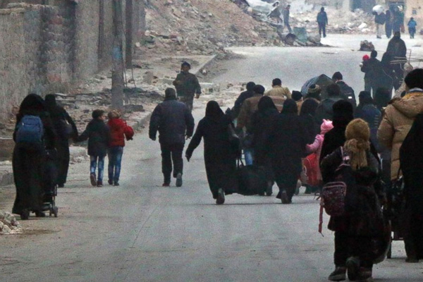 Rusya'ya göre 360 muhalif, 6 bin sivil batı Halep'e geçti