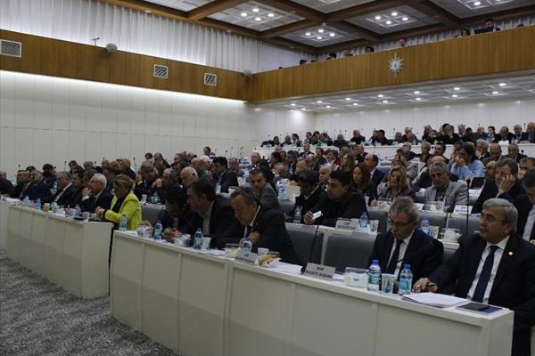 İzmir’de gündem ulaşımda zam