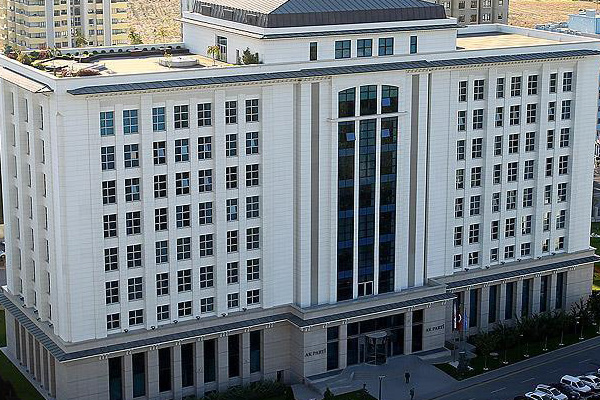 AK Parti MYK toplantısı sona erdi