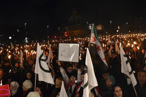Danimarka'da 7 bin kişilik Halep protestosu