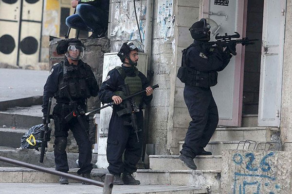 İsrail polisi 24 Filistinliyi gözaltına aldı