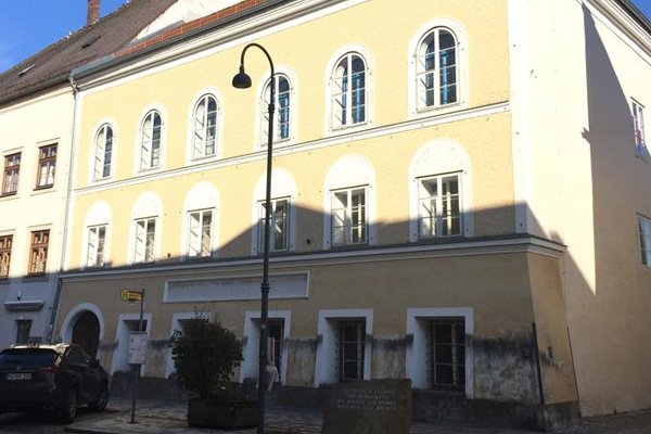 Hitler'in doğduğu ev kamulaştırıldı