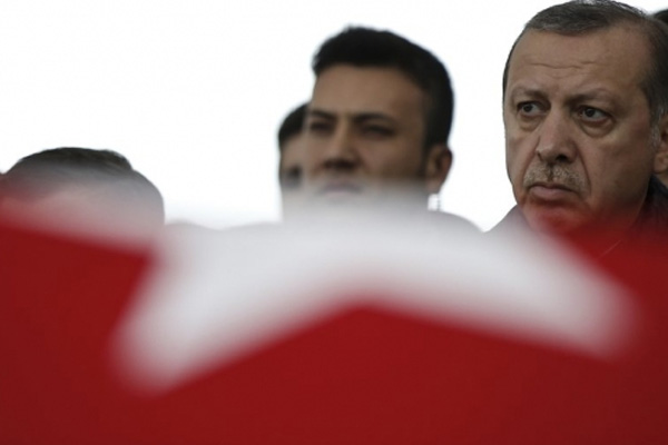 Economist: Son saldırı Erdoğan'ın daha fazla güç toplamasına yardımcı olacak