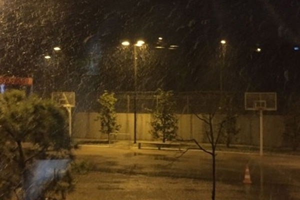 Kar İstanbul'a geri döndü