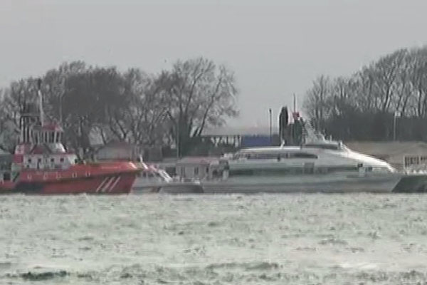 Sirkeci’de deniz otobüsünde yangın
