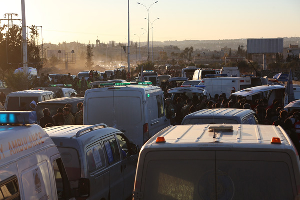 Halep'ten tahliyeler durdu!