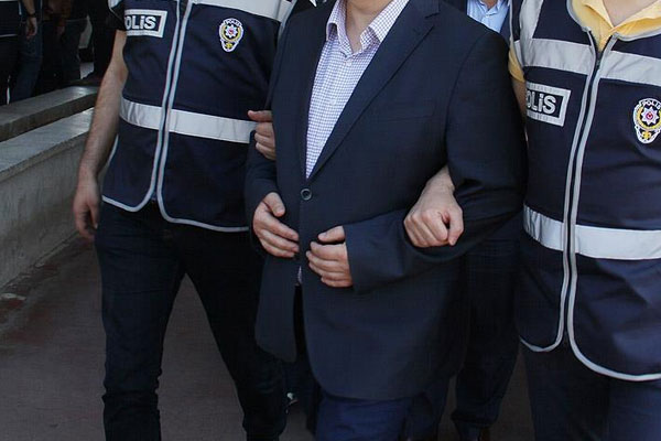 FETÖ’nün Trabzon 'emniyet imamı' tutuklandı