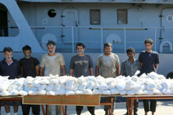 Mısır'da İran bayraklı tekneye el konuldu