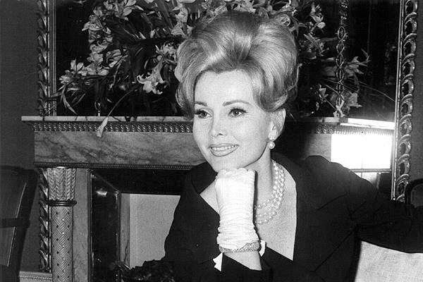 Ünlü oyuncu yaşamını yitirdi