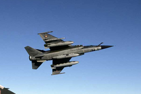 Rus askeri uçağı düştü