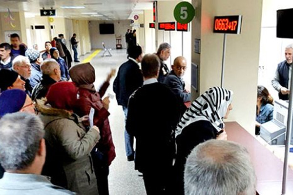 Emekliye ek ikramiye için 1 yıl süre