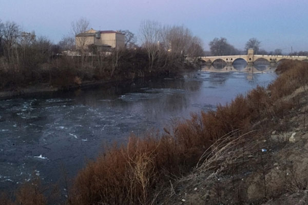 Tunca Nehri buz tuttu