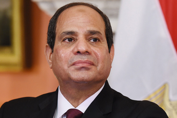 Sisi saf değiştirdi