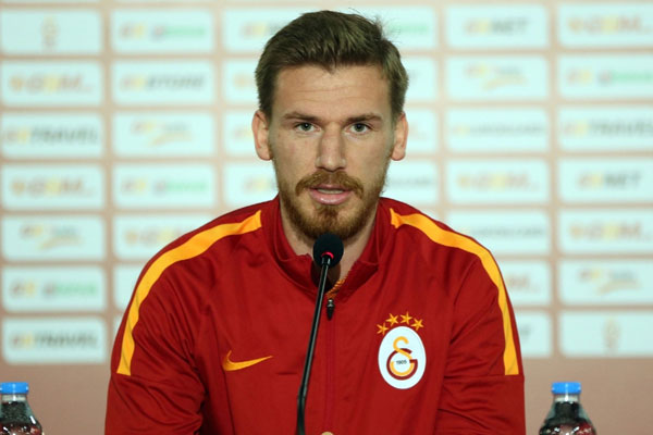 Galatasaraylı Serdar Aziz sezonu kapattı