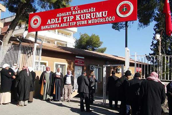 Üzerine televizyon düşen çocuk öldü