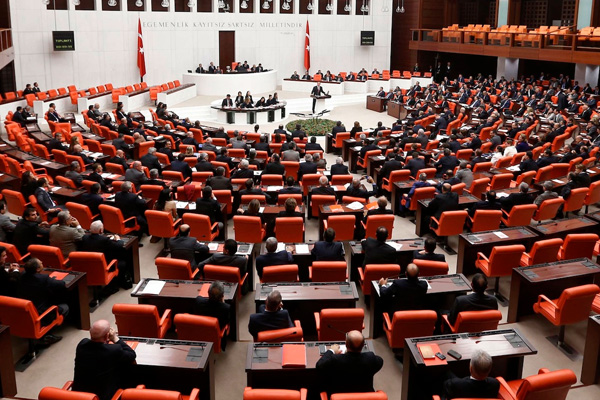 TBMM'de anayasa değişikliği maratonu başlıyor