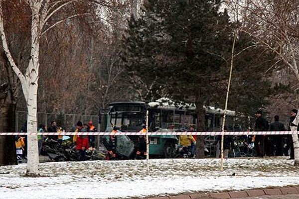 5 bombayı aynı kişi hazırlamış