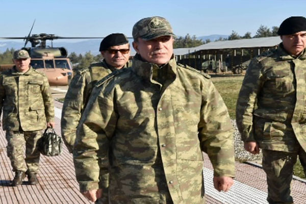 Orgeneral Akar Harekat Merkezini denetledi
