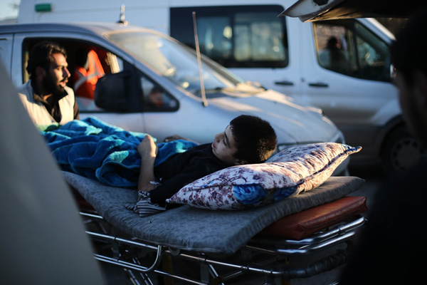 Halep'ten tahliyeler yarın bitiyor!