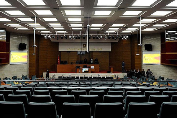 FETÖ'den tutuklu özel harekatçı Albaya tahliye