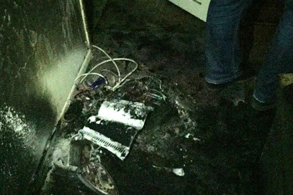 Bebeğin üzerine elektrikli ısıtıcı düştü